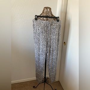 Secret Treasures Animal Print Pajama/Jogger Style Pant- Women Size S (4-6)